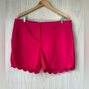 Isaac Mizrahi Women's Hot Pink Scalloped Shorts - Size 14